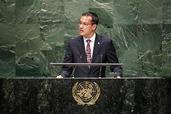 Foreign Minister Nickolas Steele of Grenada addresses the General Assembly.