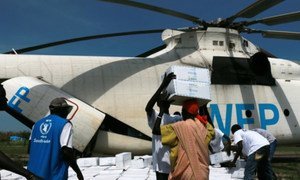 Un hélicoptère affrété par le PAM au Soudan du Sud. Photo PAM/George Fominyen