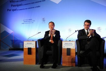 Secretary-General Ban Ki-moon (left) at the World Trade Organization (WTO) Public Forum. WTO Director-General Roberto Azevêdo is at right.