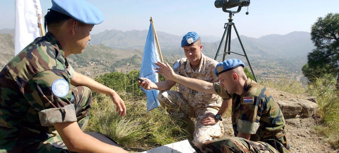 Peacekeepers from the UN Military Observer Group in India and Pakistan (UNMOGIP) at the Line of Control that separates the two countries.