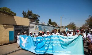 A walk organized by women in Madagascar for peace and democracy. (file)