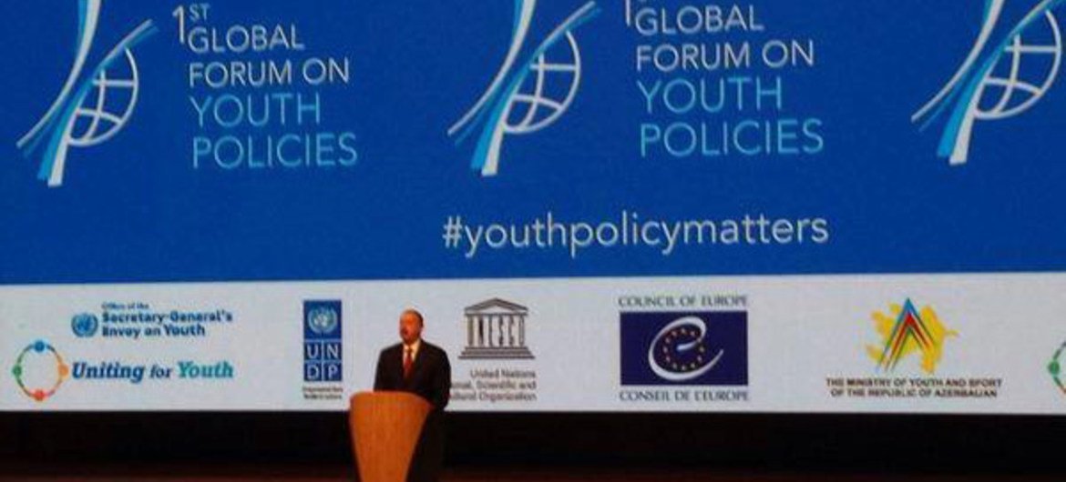 President Illam Aliyev of Azerbaijan addresses the Global Forum on Youth Policy.