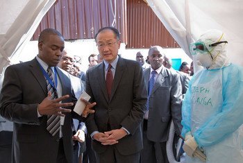 World Bank Group President Jim Yong Kim (second left) touring the Kenyatta Hospital in Nairobi, Kenya and discussing preparations and readiness to deal with the Ebola outbreak.