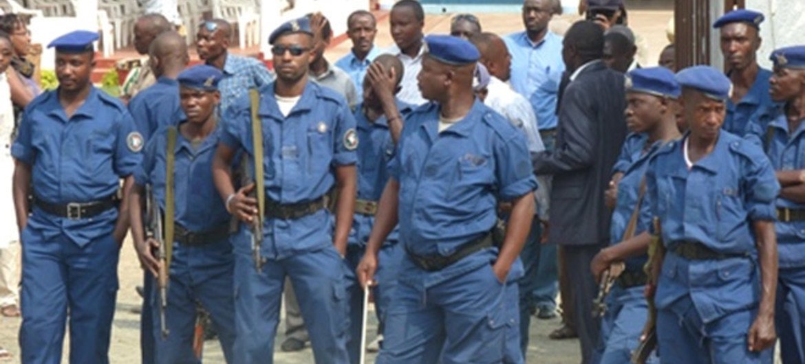 Полиция Бурунди. Фото: ИРИН/Дезире Нимубона