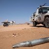 Un obus non explosé sur la route entre Tabit et Shangil Tobaya, dans le nord du Darfour.