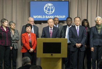 Secretary-General Ban Ki-moon (at podium) holds a press conference on the UN System’s response to the Ebola crisis. He is joined by the UN Chief Executives Board (CEB) members.