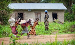 Un membre de la Brigade d'intervention dans la région de Beni, République démocratique du Congo, où l'ONU a appuyé les FARDC dans une opération (mars 2014). ARCHIVES.