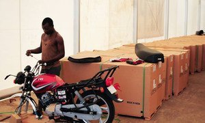 Ghanaian workers have been assembling 400 motorbikes which Germany will hand over on 1 December 2014 for the Ebola Response.