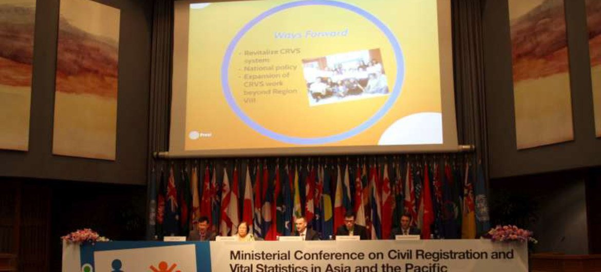UNHCR organized a session on civil registration in the context of emergencies, displacement and to prevent statelessness at the ministerial conference in Bangkok.