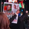 2014年11月24日，纽约市举行集会抗议警方枪击密苏里少年迈克尔·布朗案件的审判。
