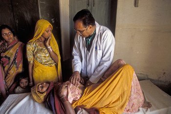 Cuidados sanitarios para la mujer en la India  FotoWorld Bank/Curt Carnemark:
