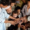 巴基斯坦一名儿童在接受疫苗接种。联合国/儿基会/ZAK