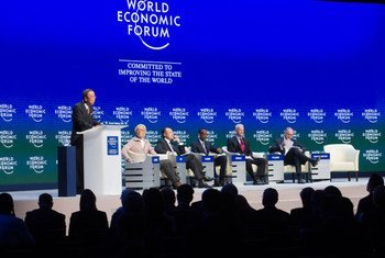 Le Secrétaire général de l'ONU, Ban Ki-moon, lance un appel aux participants du Forum économique mondial 2015, à Davos, en Suisse. Photo : ONU/Mark Garten