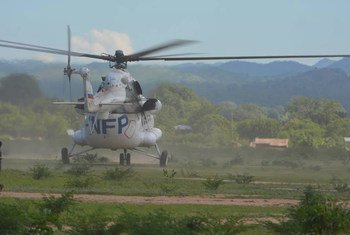 WFP airlifting high-energy biscuits to families cut off by the Malawi floods.