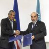 Le Directeur général de la FAO, José Graziano da Silva (à droite) et le Premier ministre de Cabo Verde à Rome. Photo : FAO/Giuseppe Carotenuto