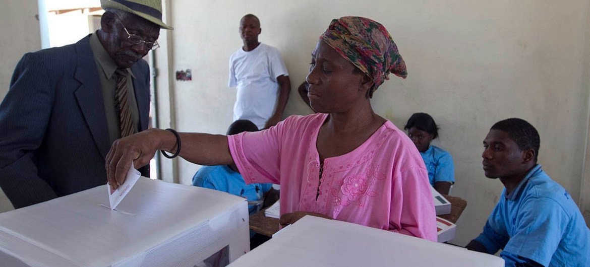Голосование на  выборах в Гаити.  Фото  ООН   Фото: ООН/МООНСГ/Виктория Назу