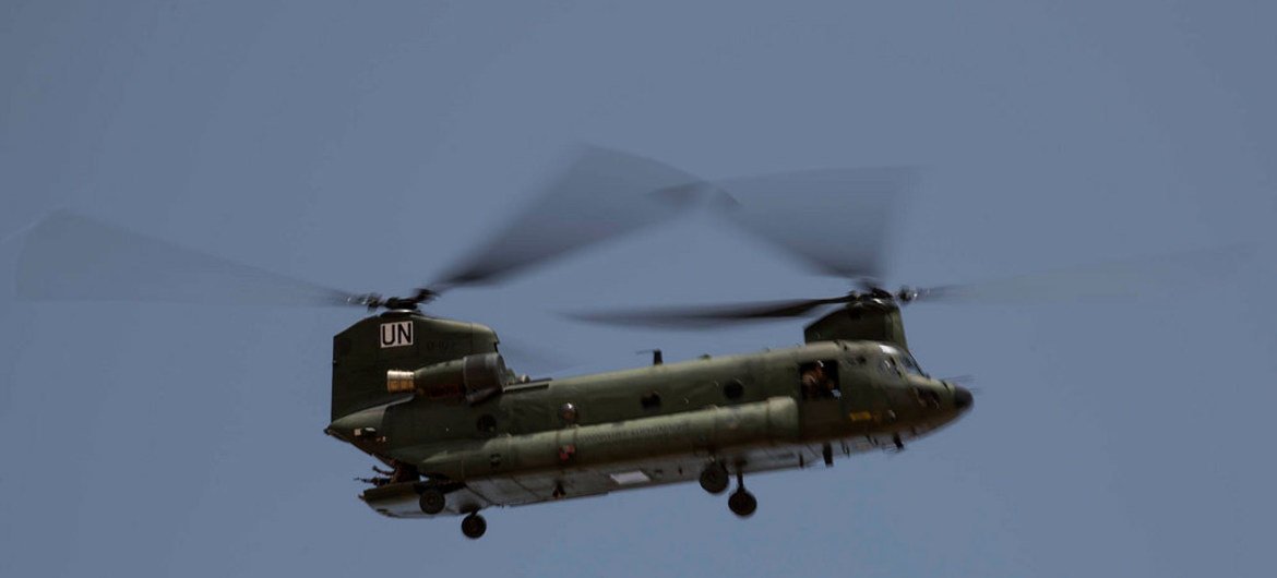 Un hélicoptère de transport Chinook du contingent néerlandais servant au sein de la MINUSMA en route vers Gao, au Mali. (archive)