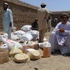 Distribución de ayuda humanitaria en Afganistán.