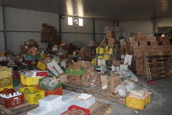 De l'assistance alimentaire dans un entrepôt à Zintan, en Libye, en avril 2015. Photo OCHA/Jihan El Alaily