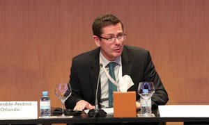 Ivan Šimonović, Assistant Secretary-General for Human Rights, moderates a discussion on the death penalty at the Doha Crime Congress.