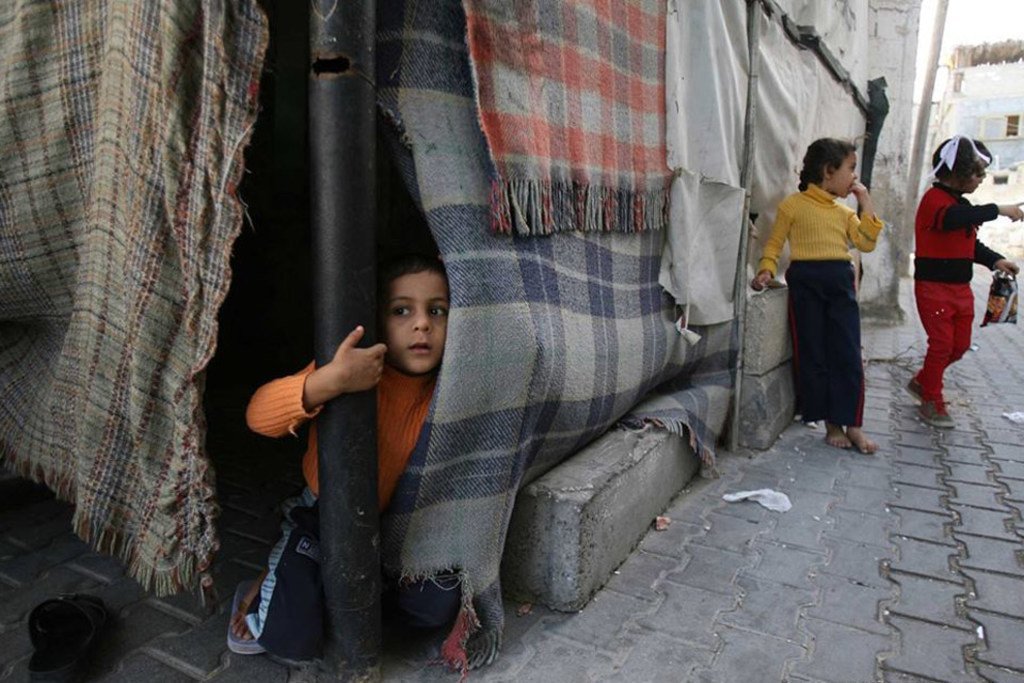 Des enfants dans le camp de réfugiés de Khan Younis, à Gaza