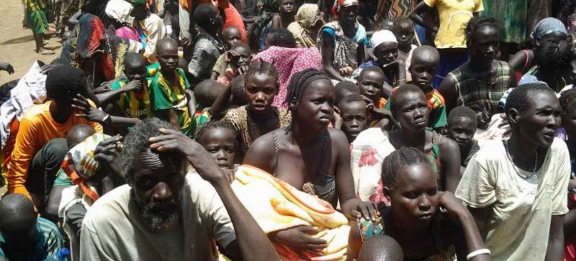 Población desplazada por la violencia en Sudán del Sur. Foto de archivo: ACNUR/R. Riek