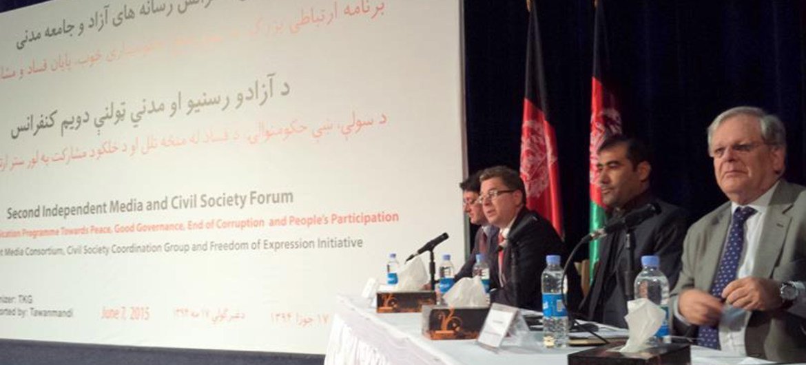 Deputy Special Representative for Afghanistan Mark Bowden (right) addresses the Second Independent Media and Civil Society Forum in Kabul.