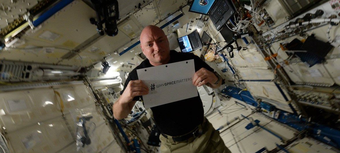 Le Bureau des Nations Unies pour les affaires spatiales (UNOOSA) et l’astronaute américain Scott Kelly lancent le concours photo #whyspacematters. Photo : UNOOSA