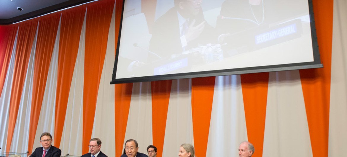 Secretary-General Ban Ki-moon (centre on dais) addresses the UN Insurance Sector Summit.