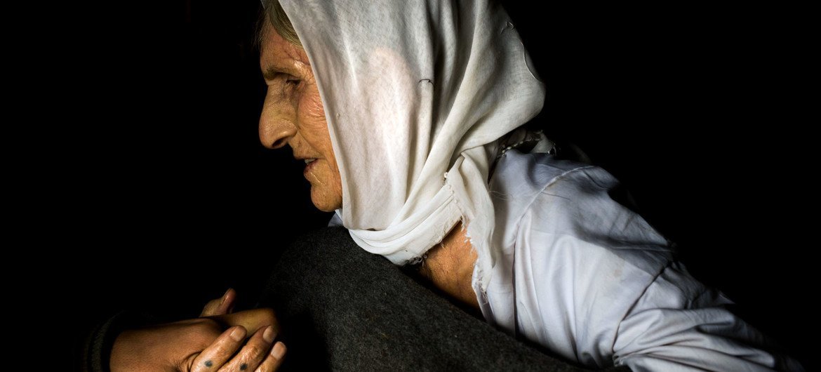 Mujer desplazad por la violencia del ISIS en Iraq. Foto de archivo: ONU / D. Nahr