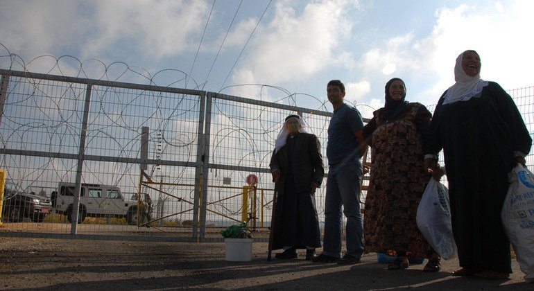 Um grupo de especialistas em direitos humanos das Nações Unidas* condenou a morte de pelo menos nove pessoas num acampamento de refugiados em Jenin, na Cisjordânia. 