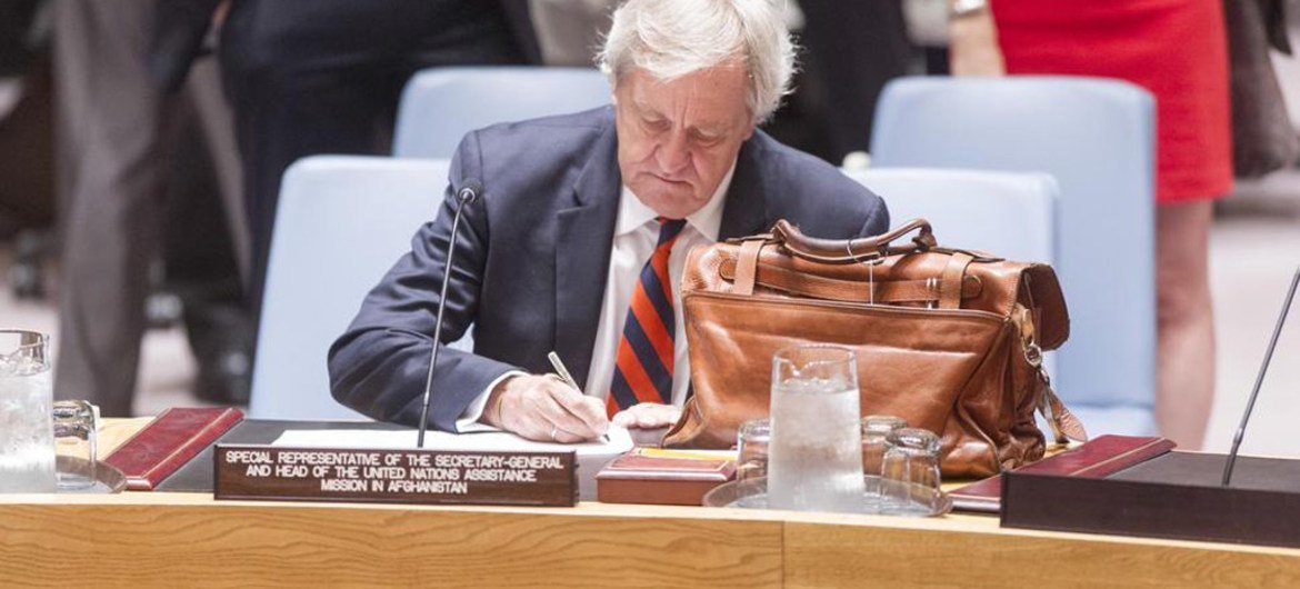 رئيس بعثة الامم المتحدة للمساعدة في أفغانستان، نيكولاس هايسوم، في مجلس الأمن. صور الأمم المتحدة / مارك جارتن