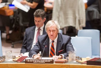 Le chef de la Mission d’assistance des Nations Unies en Afghanistan (MANUA), Nicholas Haysom, s'exprime au Conseil de sécurité de l'ONU sur la situation dans le pays, le  22 juin 2015. Photo : ONU / Mark Garten