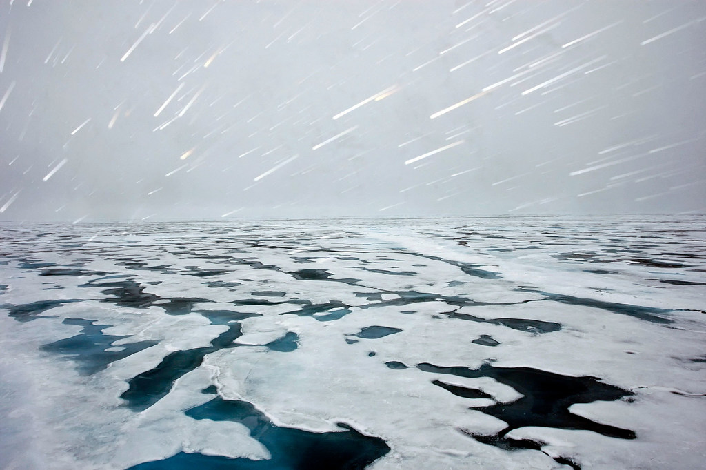 View of the Polar ice rim in 2009. (file)