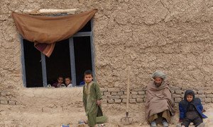 Des Afghans de la province Faryab, dans le nord de l'Afghanistan. Photo HCR/Sisomsack