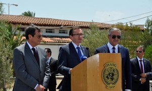 Special Adviser on Cyprus Espen Barth Eide (centre) with Greek Cypriot leader Nicos Anastasiades (left) and the Turkish Cypriot leader Mustafa Akinci.