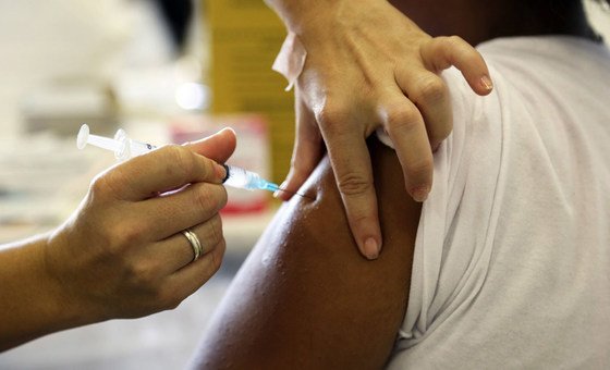 94% da população alvo de crianças nas Américas recebeu a vacina contra tuberculose