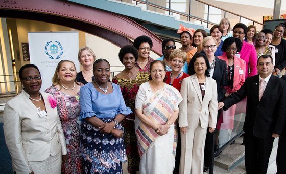 各国议会联盟主席与各国女性议长。