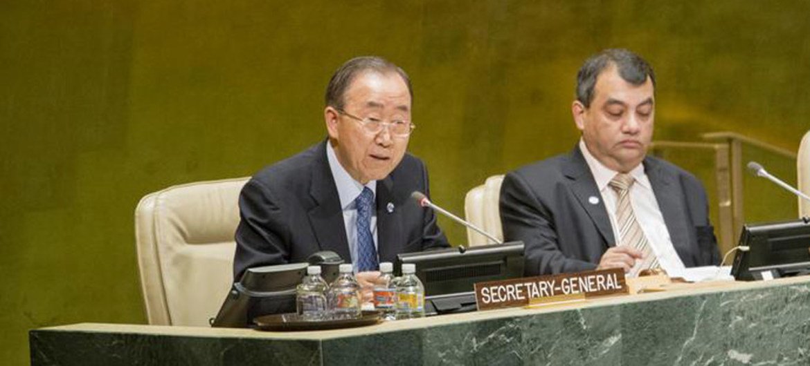 الأمين العام بان كي مون في الجلسة الافتتاحية للمؤتمر العالمي الرابع لرؤساء برلمانات العالم. المصدر: الأمم المتحدة / ريك باجورناس