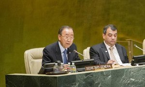 Secretary-General Ban Ki-moon (left) addresses the opening session of the Fourth World Conference of Speakers of Parliament.