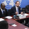人权高专扎伊德在访问中非共和国时举行记者会。联合国驻中非共和国特派团图片