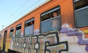 En 2015, un enfant dans un train près de Gevgelija, dans l'ex-République yougoslave de Macédoine, à la frontière avec la Serbie, alors que des réfugiés et migrants arrivent en masse en Europe.(Photo d'archive)
