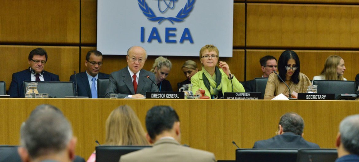 IAEA Director General Yukiya Amano delivers introductory statement to the 1413th Board of Governors Meeting. Vienna, Austria, 7 September 2015.