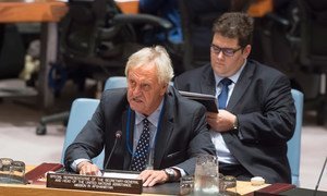 Le Représentant spécial du Secrétaire général dans ce pays, Nicholas Haysom, lors d'une réunion du Conseil de sécurité consacrée à la situation en Afghanistan (17 septembre 2015). Photo : ONU/Eskinder Debebe