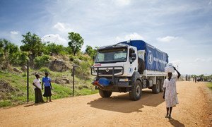 WFP delivering humanitarian aid.