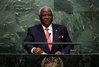President Ernest Bai Koroma of Sierra Leone addresses the general debate of the General Assembly’s seventieth session.