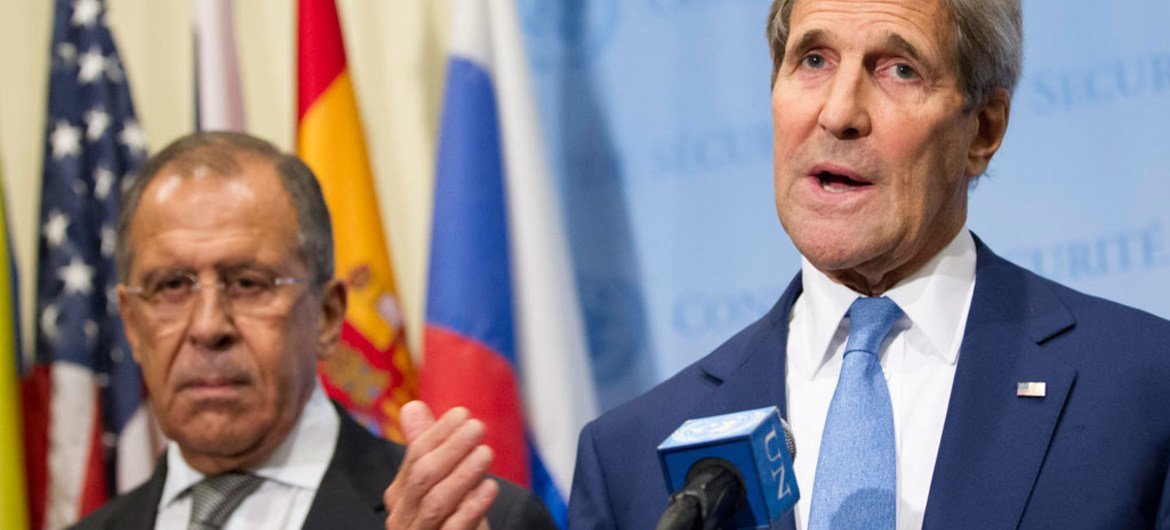 El ministro de Exteriores ruso, Sergey Lavrov (izq.), y el secretario de Estado de Estados Unidos, John Kerry. Foto de archivo: ONU/Rick Bajornas