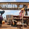 نازحون من جمهورية أفريقيا الوسطى في موقع مبوكو للمشردين داخليا، أكتوبر 2014. المصدر: مكتب تنسيق الشؤون الإنسانية / جيما كورتيس.