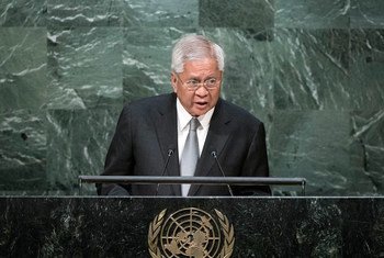 Albert F. del Rosario, Secretary for Foreign Affairs of the Republic of the Philippines, addresses the general debate of the General Assembly’s seventieth session.