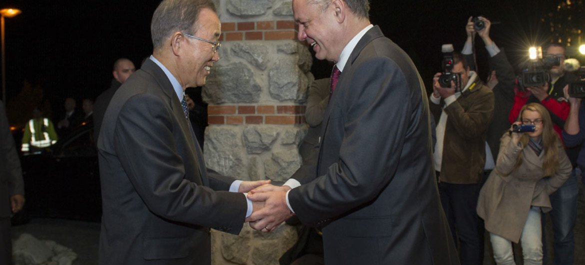 Secretary-General Ban Ki-moon meets with the President of Slovakia, Andrej Kiska, during a visit to the country on 18 October 2015. UN